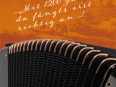 Akkordeon Detailaufnahme mit Text. Musikinstrument, Harmonika, Ziehharmonika.